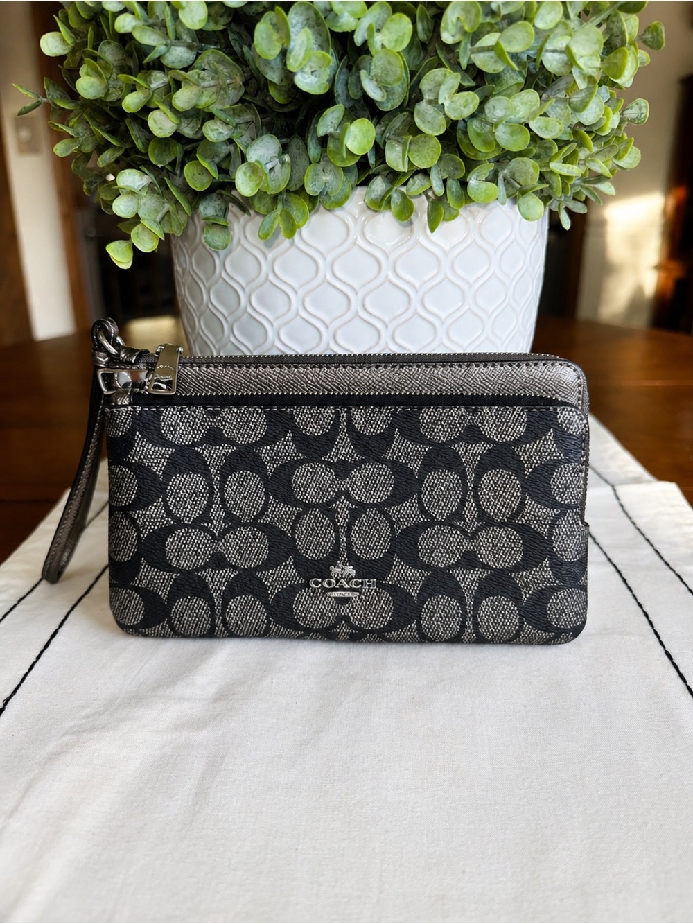 COACH Signature Zip Card Case Wristlet